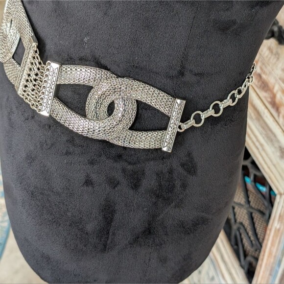 Vintage Chico\'s Silver Tone Statement Waist Belt 41.50\